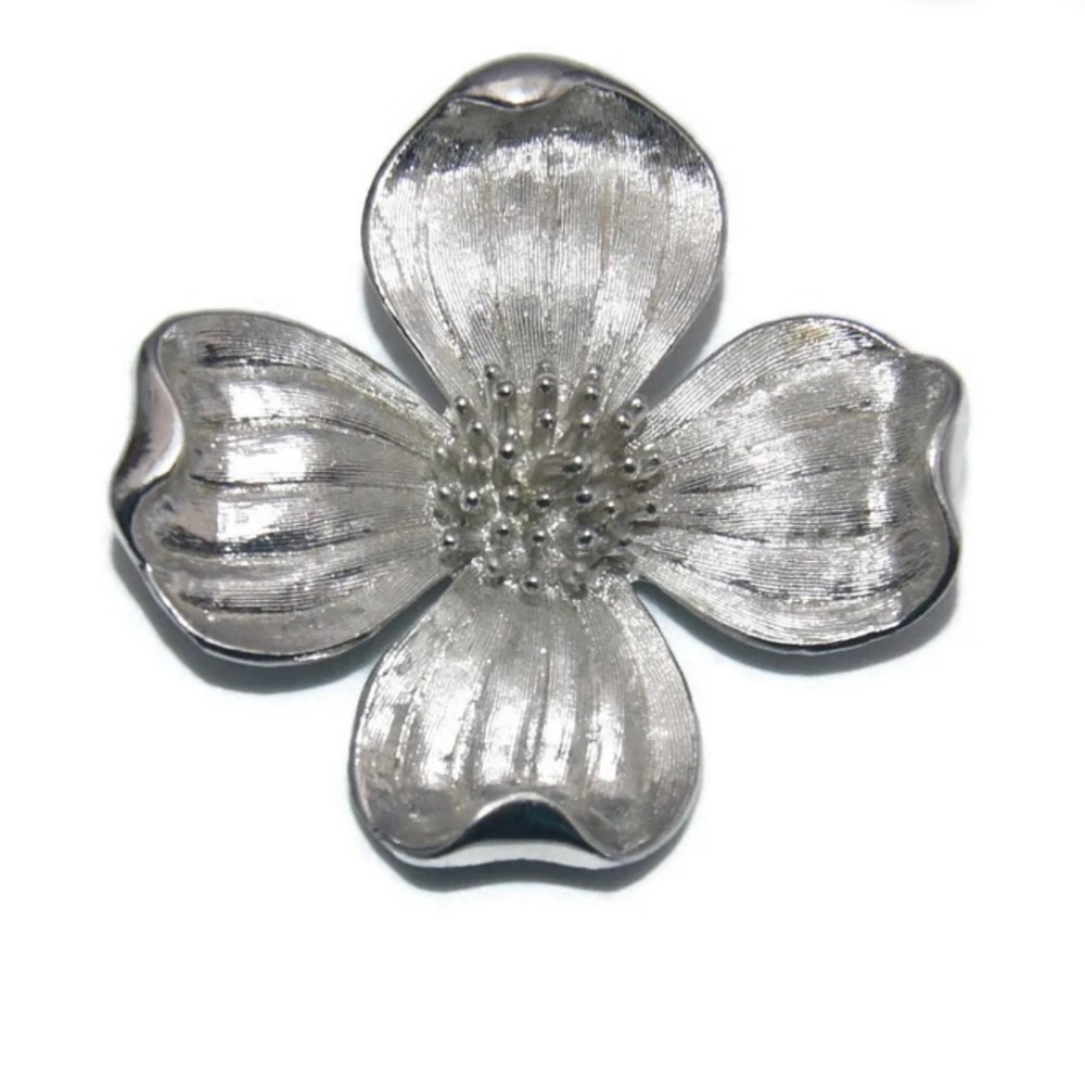 Vintage Crown Trifari Silver Tone Dogwood Flower Brooch.